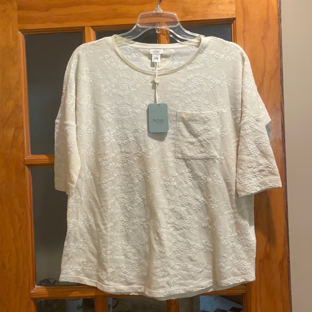NWT Hoss Brand Cream Lace Top SZ  M with metallic “ Coastal Grandmother “ style
